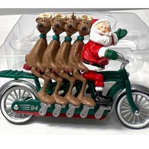 🎄 Hallmark Keepsake Ornament Cheery Cyclists Santa & Reindeer Cycling Figurine 🎅